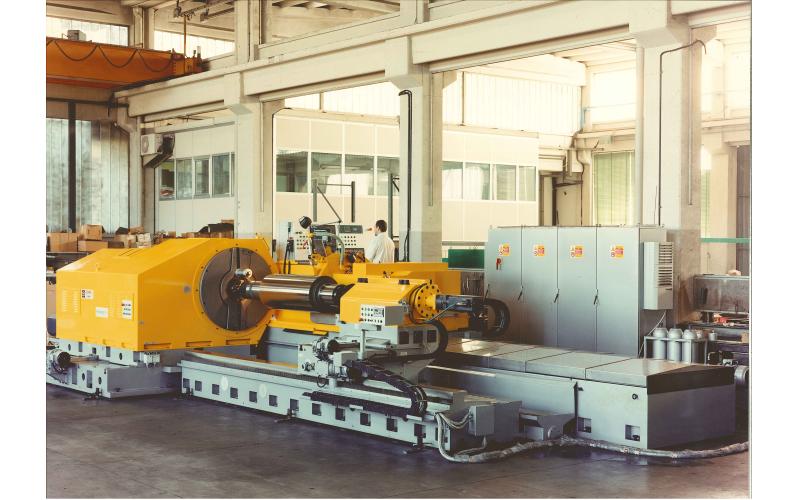 Круглошлифовальный станок с ЧПУ GIORIA R154 CNC Круглошлифовальный станок с ЧПУ